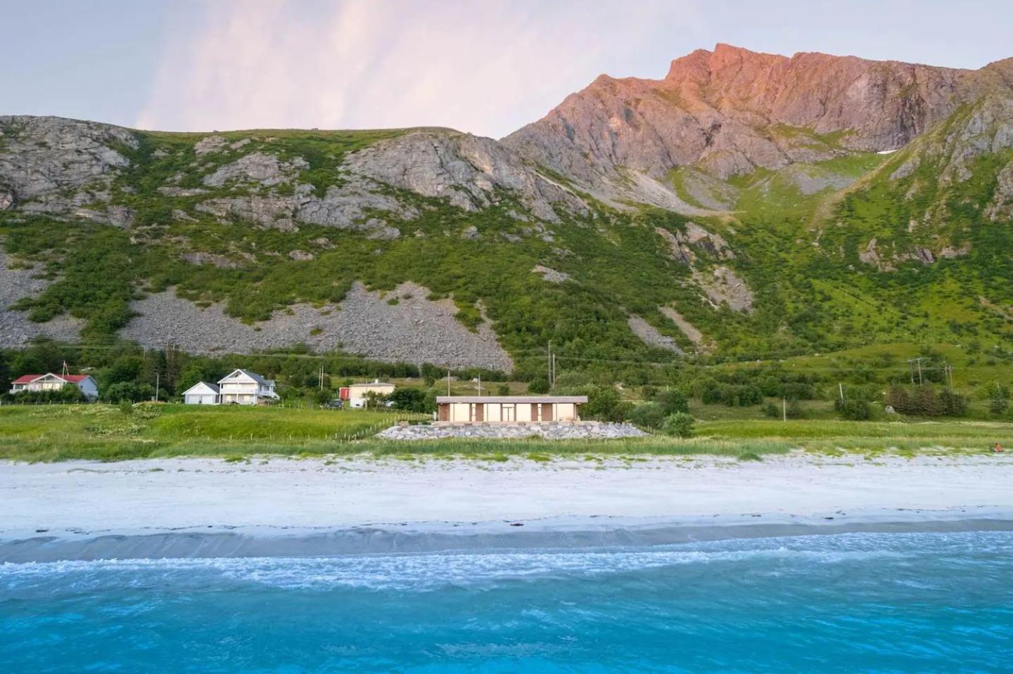 Exclusive Beach House Ramberg - Your Private Oasis Buitenkant foto